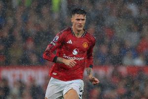 贝尔巴托夫：舍什科跑位时应该向队友要球，有时候甚至可以骂人