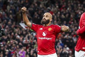 积极！姆伯莫本赛季英超完成141次无球前插，位列英超第一