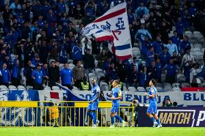 沪媒：申花争冠被动根源不仅在于实力的细微差距，更暴露经验短板