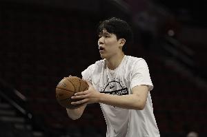 媒体人：除杨瀚森外 还有10位25级新秀被下放到发展联盟